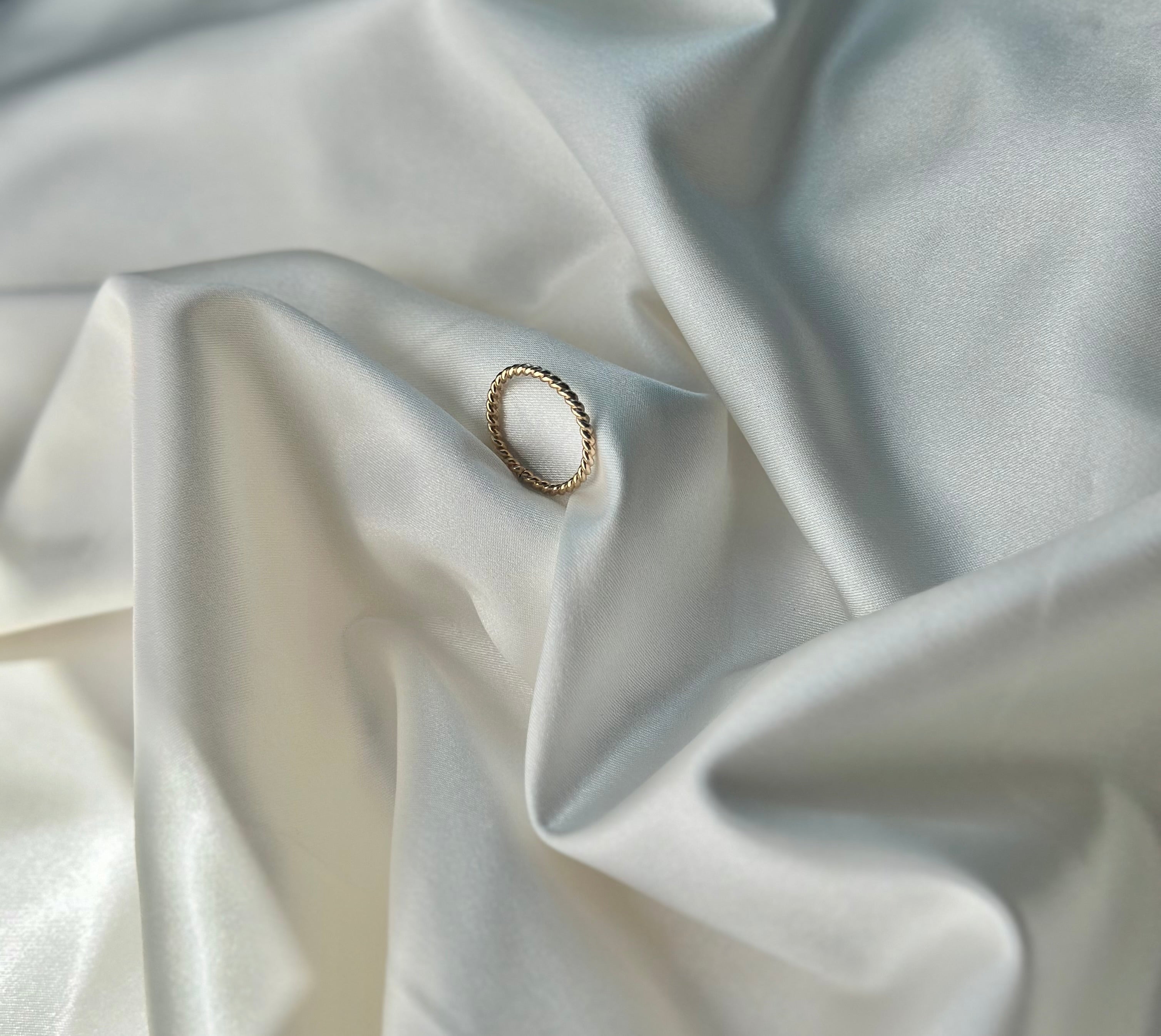 Intertwined (gold-filled)